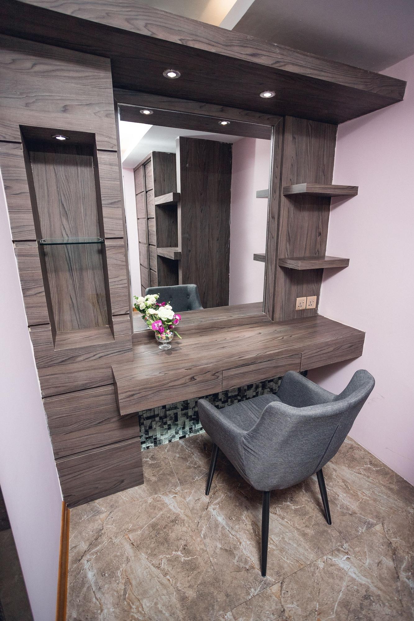 Elegant Hotel Pyi Thar Yar Янгон Экстерьер фото