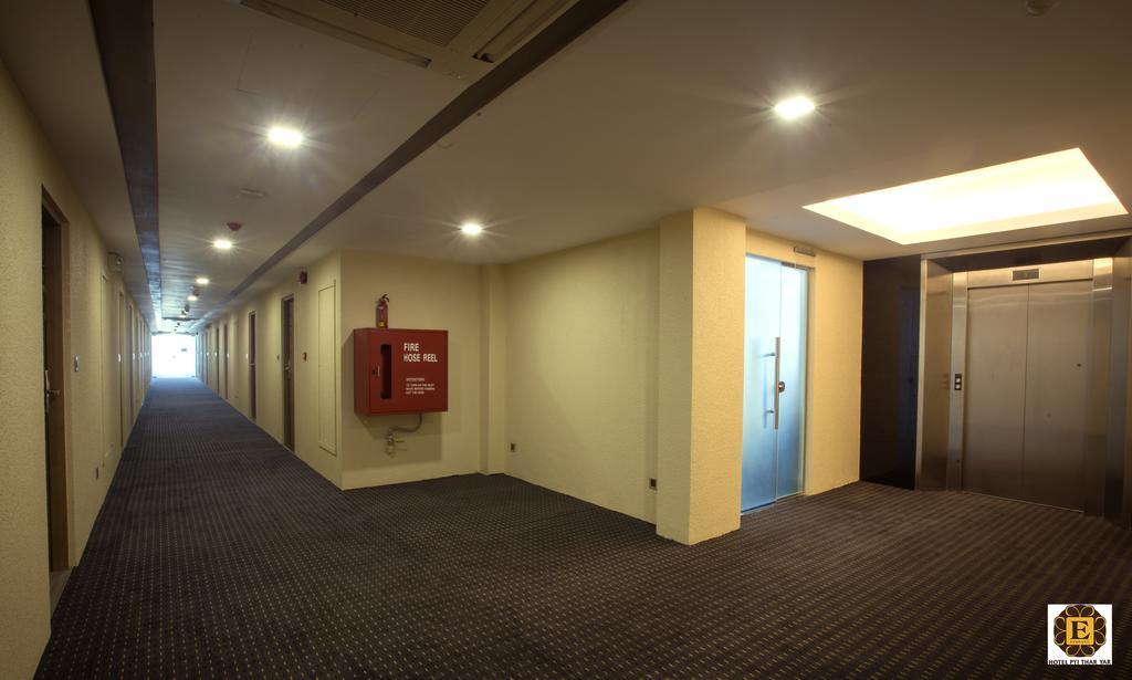 Elegant Hotel Pyi Thar Yar Янгон Экстерьер фото